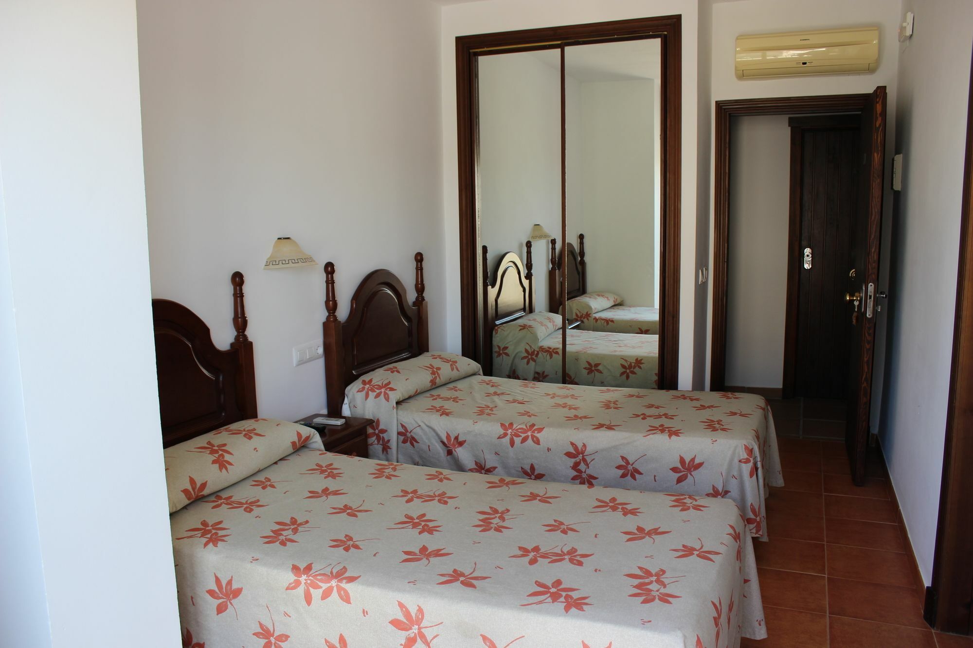 Hostal Jadraza Zahara de los Atunes Extérieur photo